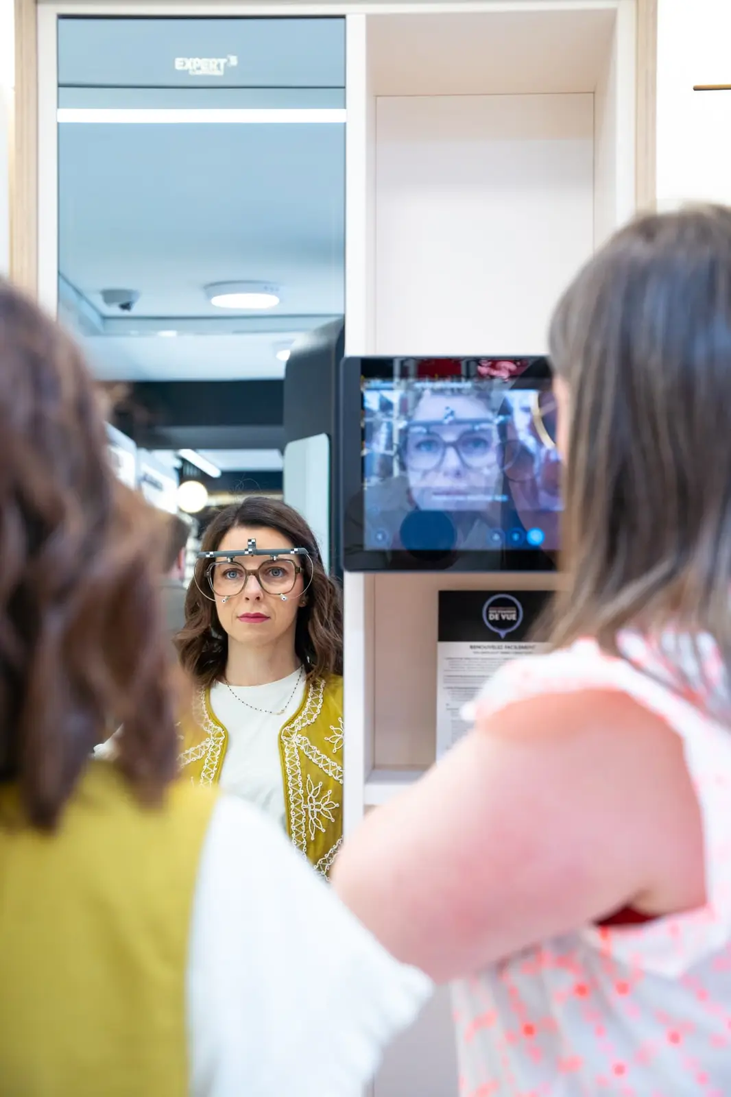 Portrait en situation dans une boutique, photographie corporate à Vannes